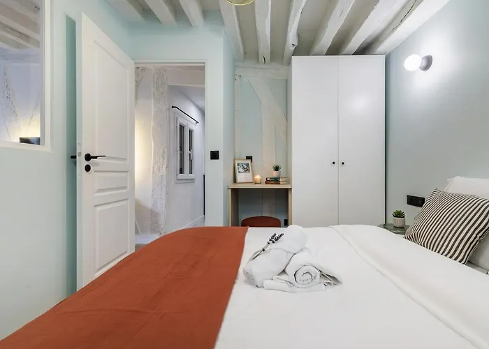 Furtive - Notre Dame Apartmán